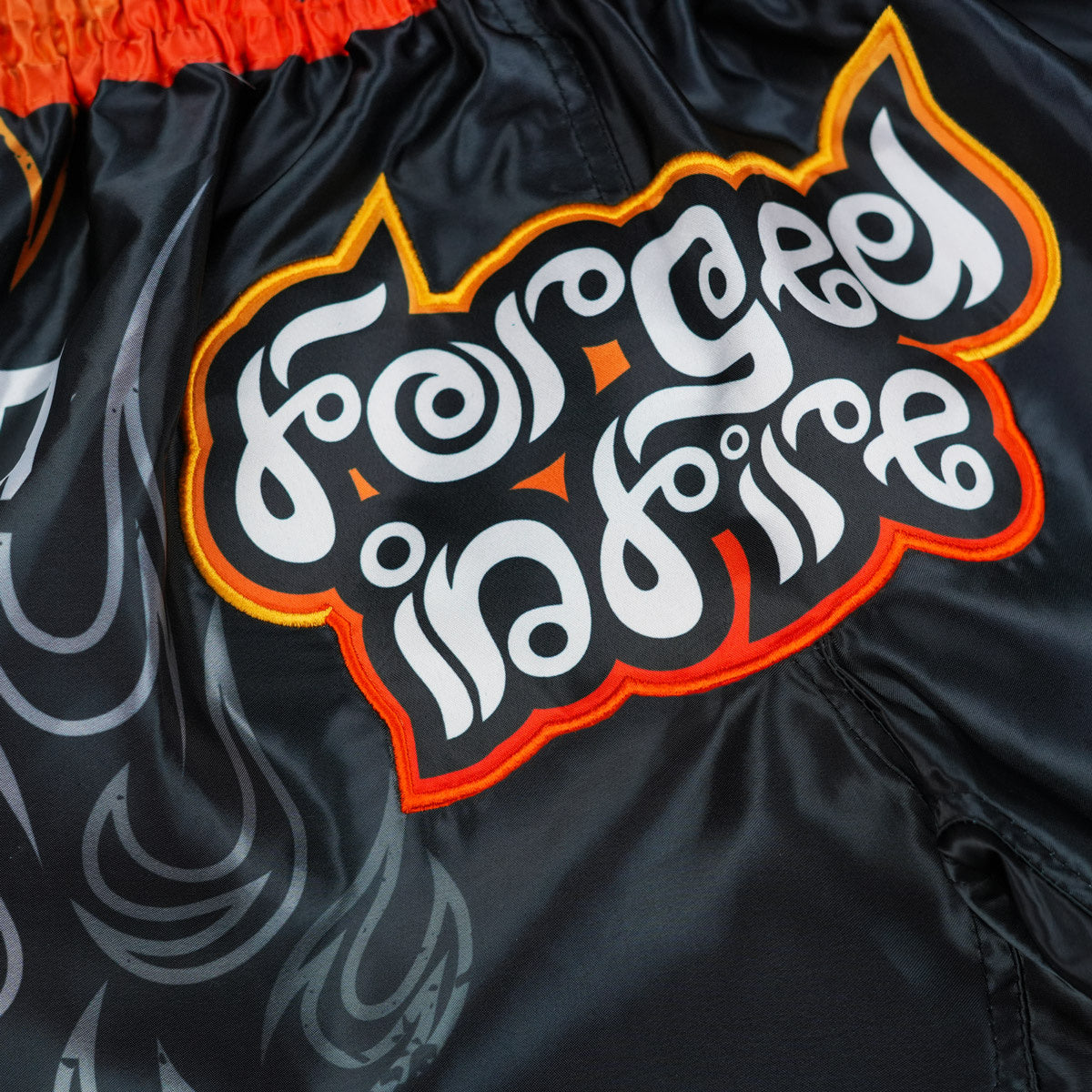 Muay Thai Kurze Hose Flames